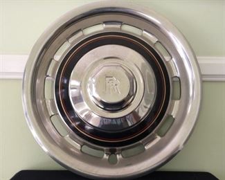 Rolls Royce Hubcaps (2)