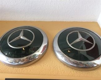 Mercedes Benz Hubcaps (2)