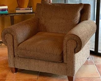 Robert Michael Oversized Chair Rocky Mountain Chunkster Brown 38x47x43in HxWxD