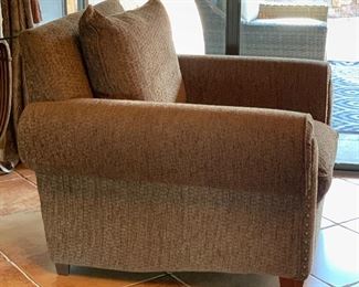 Robert Michael Oversized Chair Rocky Mountain Chunkster Brown 38x47x43in HxWxD