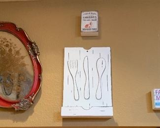 Lots of Kitchen Decor