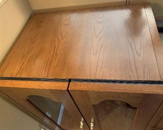 100 bottle Vinotemp Oak Wine Cooler 49x37.5x28.5 HxWxD Very expensive when new!!.. Keeps accurate temperature. Compressor was replaced 8 mo ago!!!