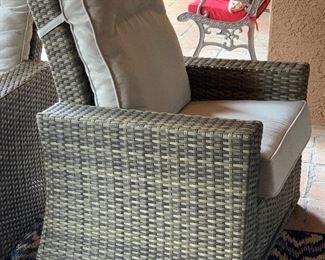 #1 All Weather Wicker Recliner Chair 42x36x32in HxWxD