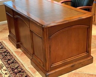 Sligh Ellis Rustic Executive Desk 30x66x32in HxWxD Shows wear and tear.