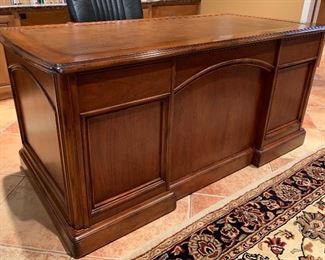 Sligh Ellis Rustic Executive Desk 30x66x32in HxWxD Shows wear and tear.