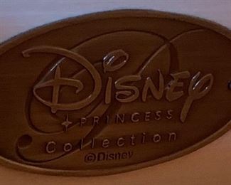 Disney Princess White Vanity Desk w/ Hutch 50x50x23in HxWxD