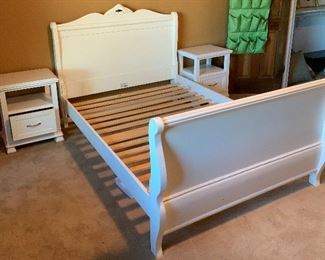 Stanley Furniture White Full Sleigh Bed Frame 49x57x86in HxWxD