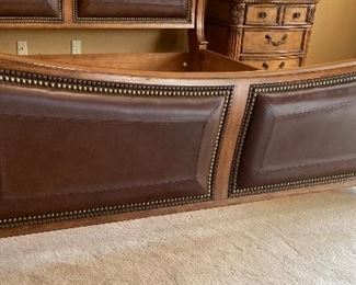 King Universal Furniture Burl & Leather Sleigh Bed 61x82x97in HxWxD