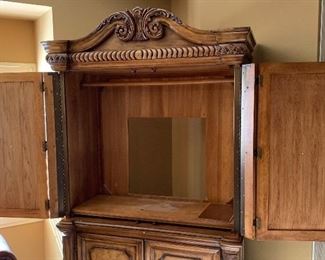 Universal Furniture Burlwood Wardrobe/Dresser 88x51x23in HxWxD