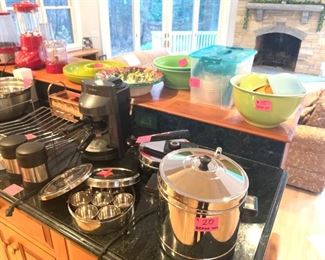 New pressure cooker, coffee maker, spices container, blender & popcorn maker.