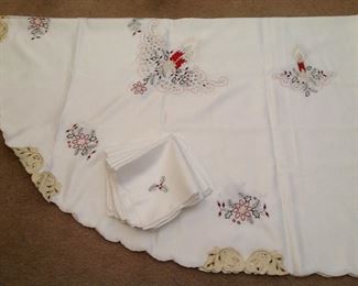 Gorgeous Christmas tablecloth and napkins