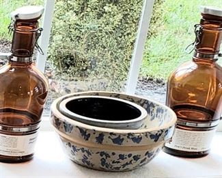 33 Bottles ans Bowls