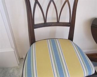 SIDE CHAIR