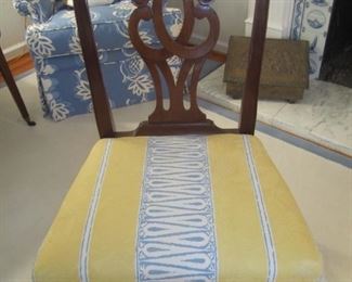 6 CHAIRS