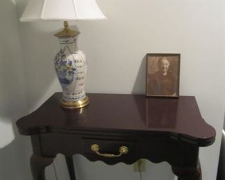 END TABLE AND LAMP