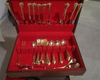 GOLD TONE FLATWARE
