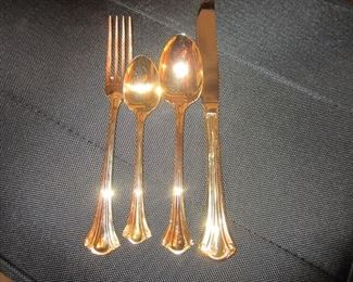 GOLD TONE FLATWARE