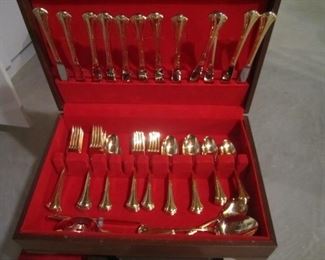 GOLD TONE FLATWARE