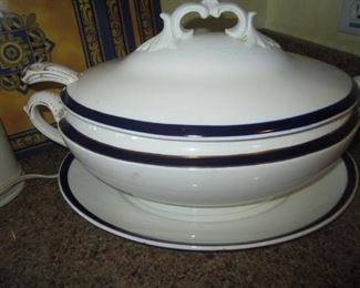 WEDGEWOOD SOUP TUREEN