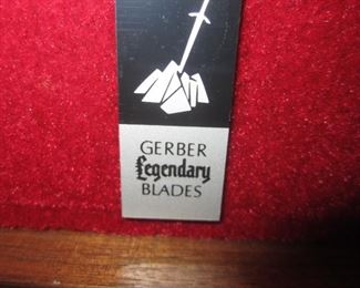 BRAND OF CARVING SET