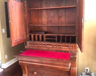 Plantation desk with open arms has nothing to hide