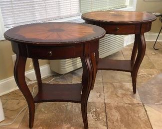 Don't look now, but the twin tables are behind you and gaining.