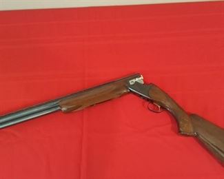 Browning Citori
Over/Under 12 gauge
26" barrels
1973 in beautiful condition. 