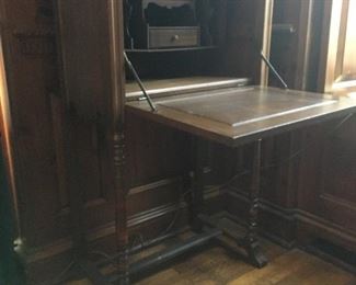 LADIES WRITING DESK