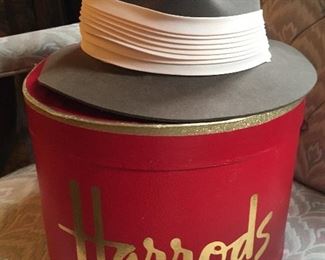 HARRODS HAT AND BOX