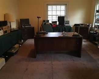 THIRD FLOOR OFFICE WITH ELECTRONICS