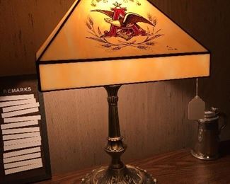 FORMER AB EXEC MOMENTOS INCLUDING THIS WONDERFUL LAMP