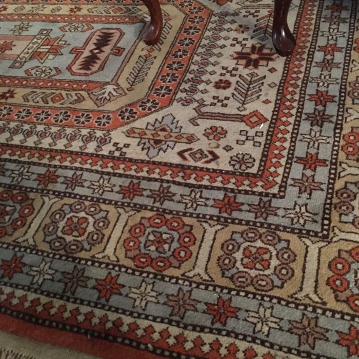 12’ x 8’6” fine rug with a unique pattern