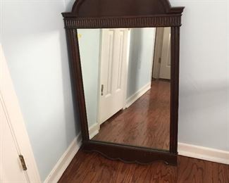 Mirror....looks great over the 5 drawer chest