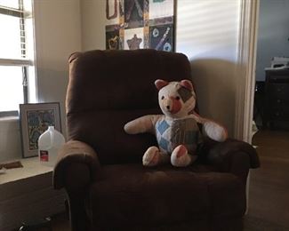 Brown microfiber recliner...vintage teddy bear