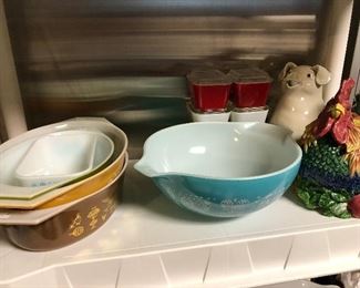 Pyrex and Vintage Kitchen Items