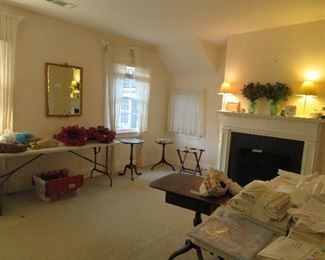 Upstairs bedroom- make a right at end of stairs-lots of linens