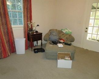 Upstairs Apartment-down the hall from main portion of second floor