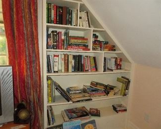 Upstairs Apartment-down the hall from main portion of second floor