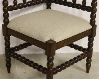Spool carved corner chair