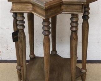 Dezaro accent table
