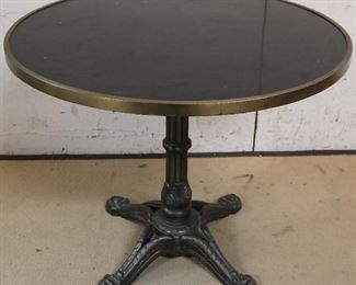 Dezaro table