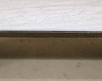 Dezaro cocktail table