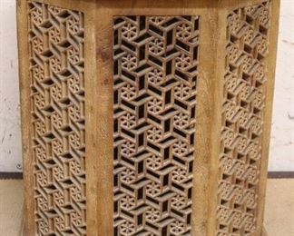 Dezaro octagon stand