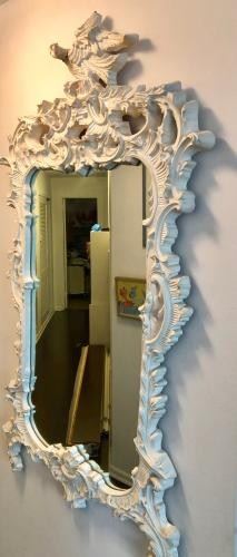  Victorian Style Mirror https://ctbids.com/#!/description/share/281461