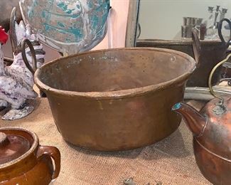 Vintage copper pot w/handles 
