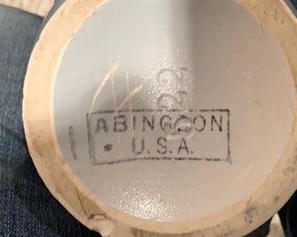 Vintage Abingdon USA pottery  #522