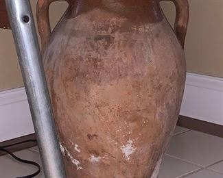 Large clay jar 