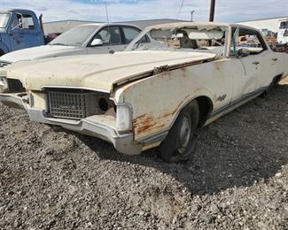 60: 1968 Oldsmobile Ninety Eight
384398M200310

California title in hand. 
DMV fees: $618 and $70 doc fees 