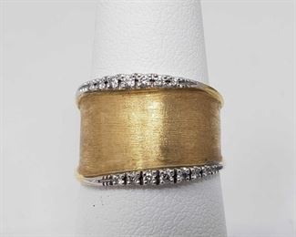 900: 18k Gold Diamond Band, 6.2g
Weighs approx 6.2g, approx size 7
OS19-035112.8 1/2