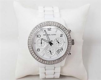 1311: White Ceramic Michael Kors Watch
Model MK-5188 Measures approx 42"